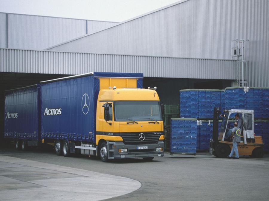  Mercedes-Benz Actros 2540 1997 года  (фото 10 из 12)